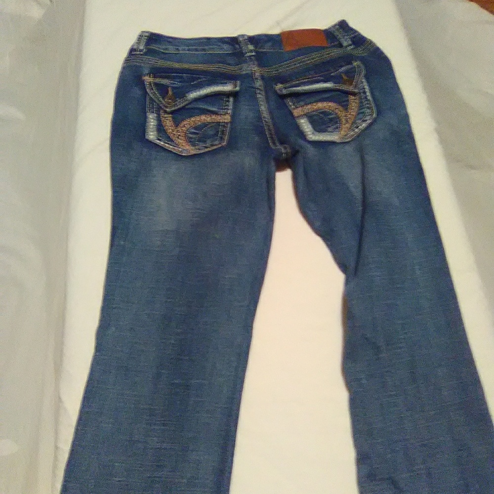 Ariya Jeans,